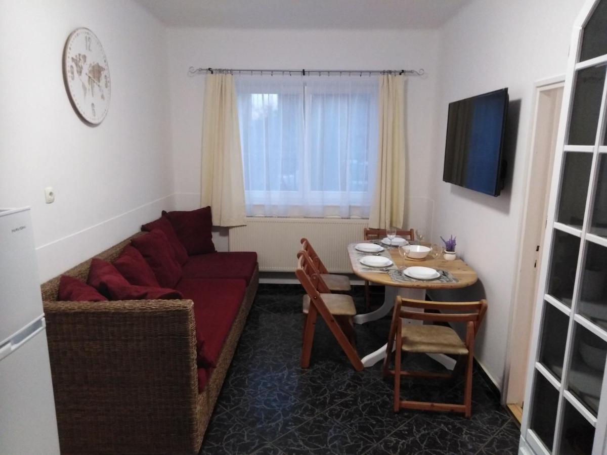 Arinza Apartman Vendeghaz Mezőkövesd Εξωτερικό φωτογραφία