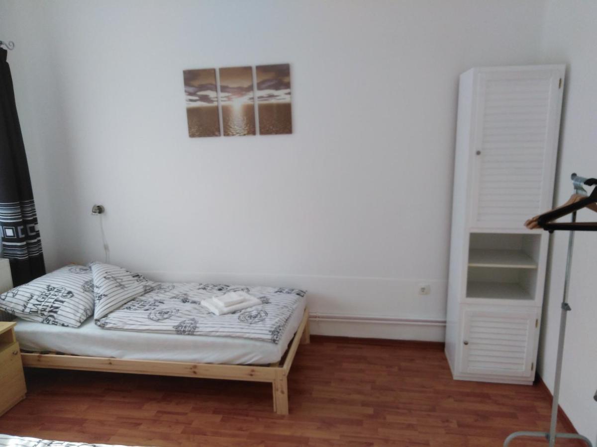 Arinza Apartman Vendeghaz Mezőkövesd Εξωτερικό φωτογραφία