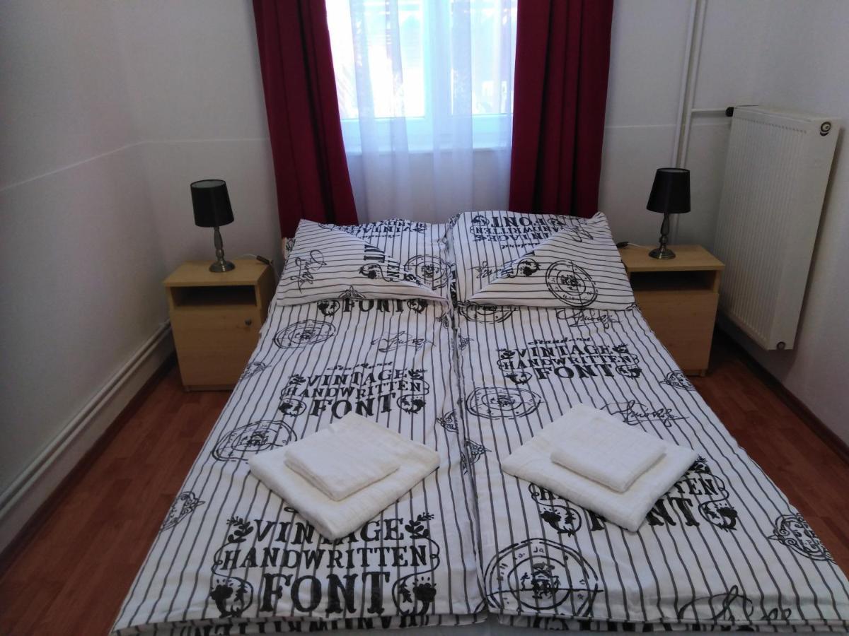 Arinza Apartman Vendeghaz Mezőkövesd Εξωτερικό φωτογραφία