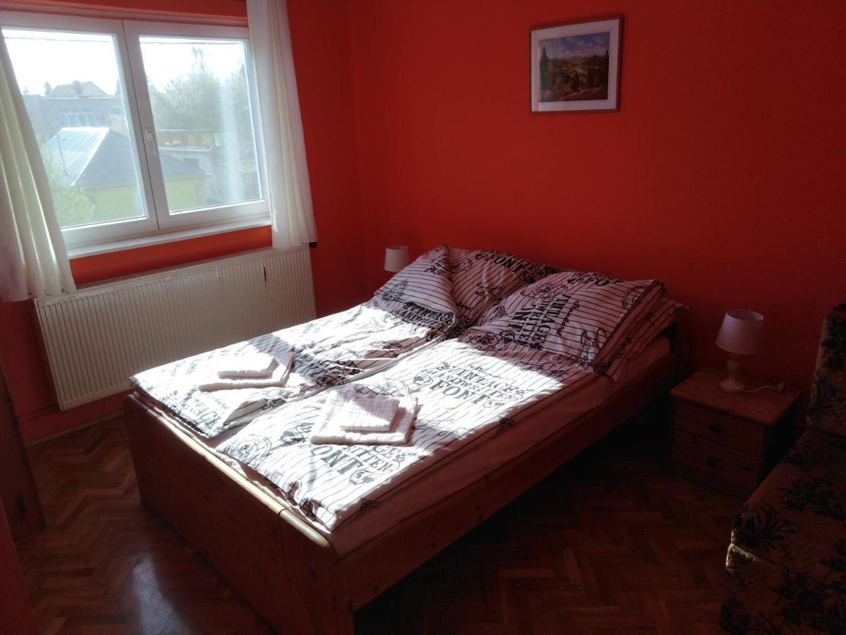 Arinza Apartman Vendeghaz Mezőkövesd Εξωτερικό φωτογραφία