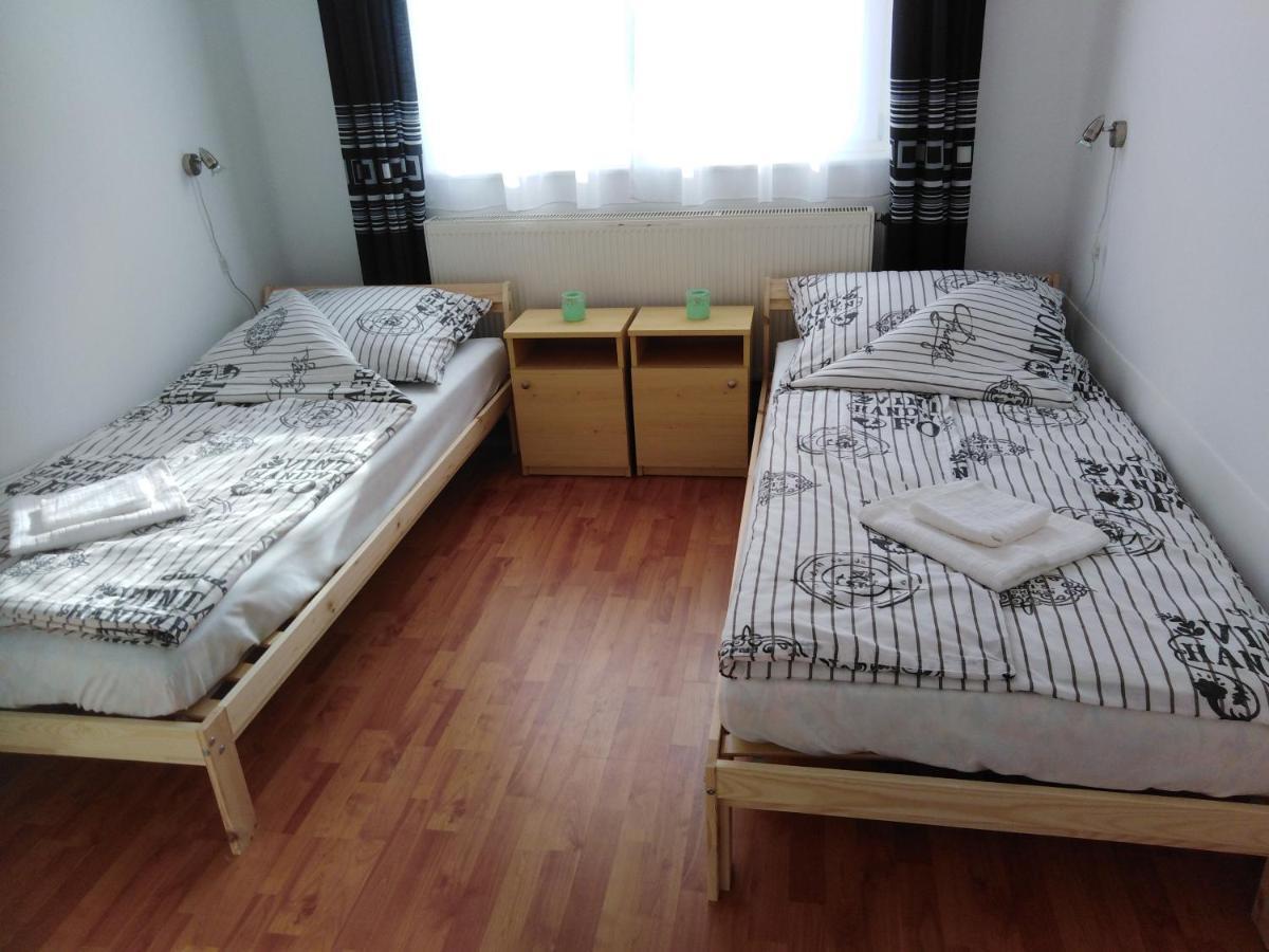 Arinza Apartman Vendeghaz Mezőkövesd Εξωτερικό φωτογραφία