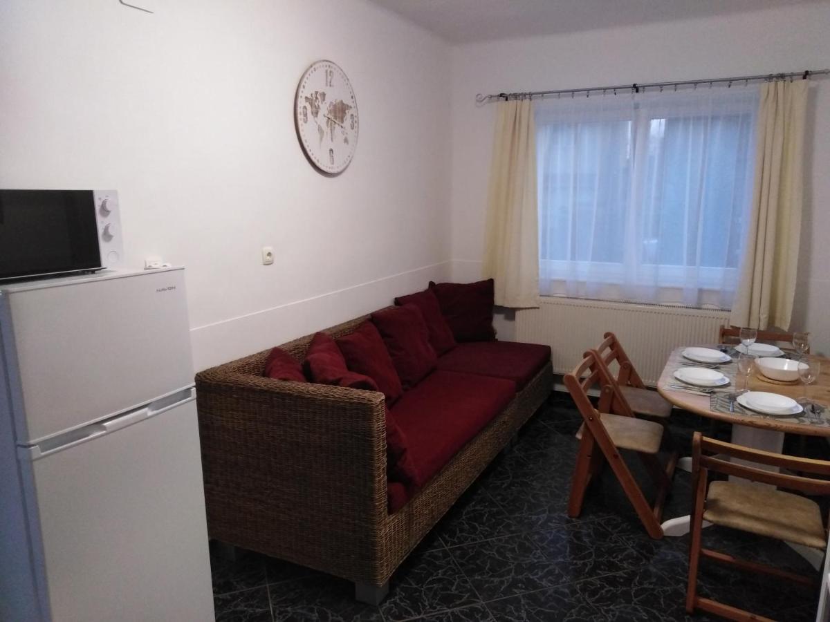 Arinza Apartman Vendeghaz Mezőkövesd Εξωτερικό φωτογραφία