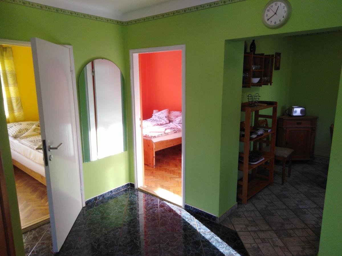 Arinza Apartman Vendeghaz Mezőkövesd Εξωτερικό φωτογραφία