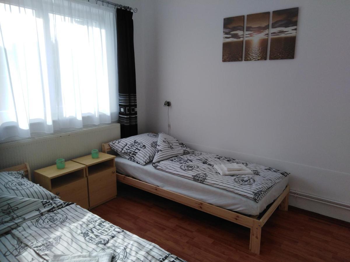 Arinza Apartman Vendeghaz Mezőkövesd Εξωτερικό φωτογραφία