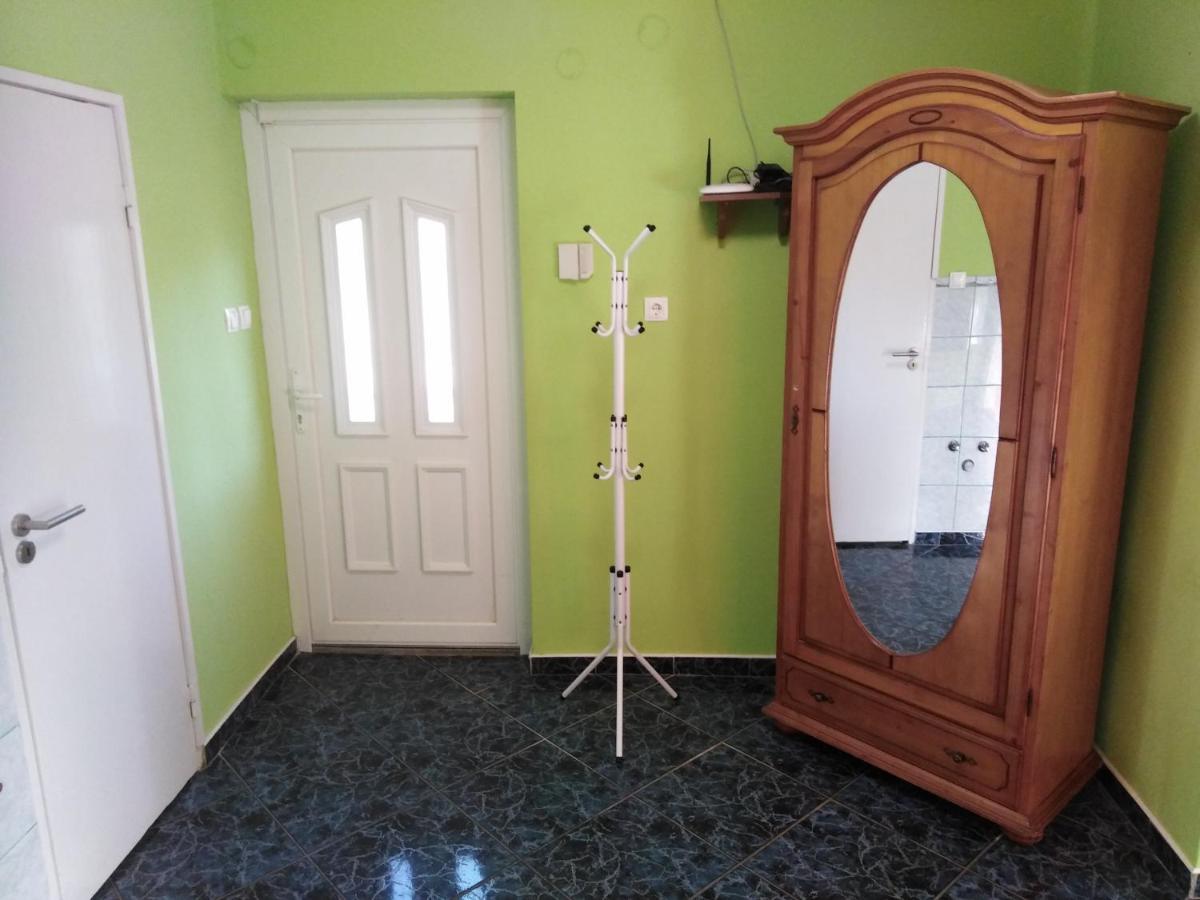 Arinza Apartman Vendeghaz Mezőkövesd Εξωτερικό φωτογραφία