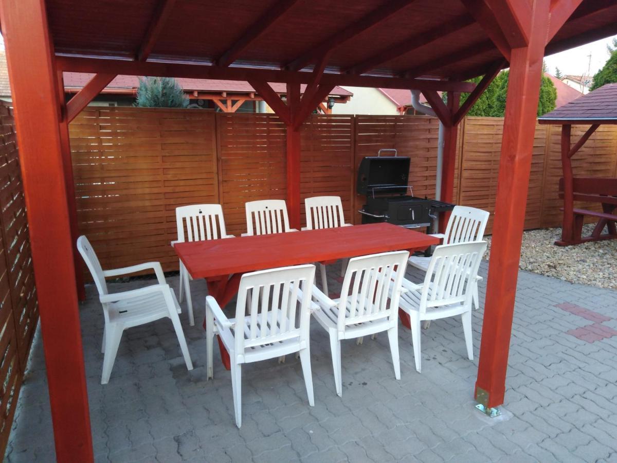 Arinza Apartman Vendeghaz Mezőkövesd Εξωτερικό φωτογραφία