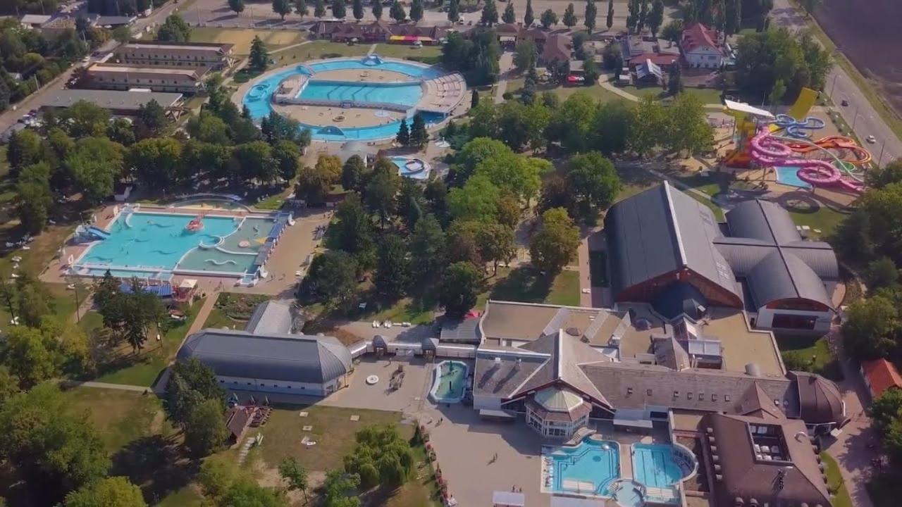 Arinza Apartman Vendeghaz Mezőkövesd Εξωτερικό φωτογραφία