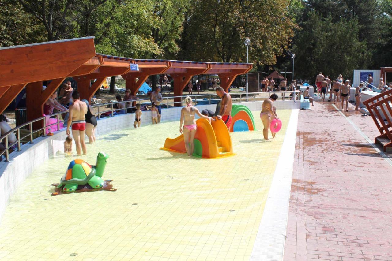 Arinza Apartman Vendeghaz Mezőkövesd Εξωτερικό φωτογραφία